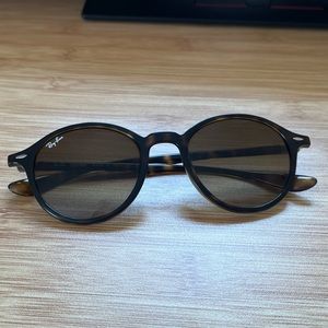 Ray Ban Round Liteforce Sunglasses